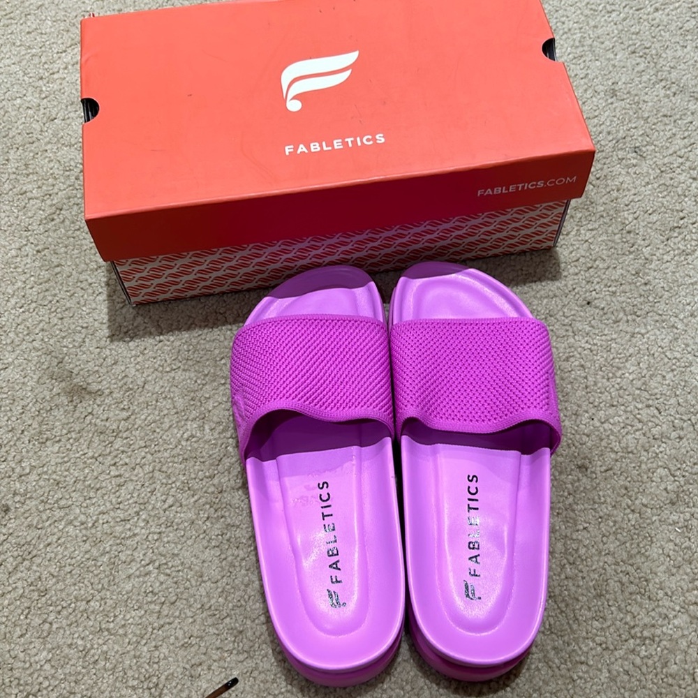 Fabletics Slipper, hot pink, cushiony.